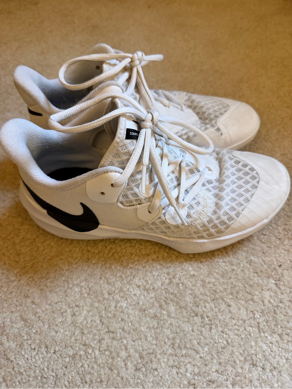 Nike Zoom Hyperspeed Court, Men’s size 5, Women’s, size 6